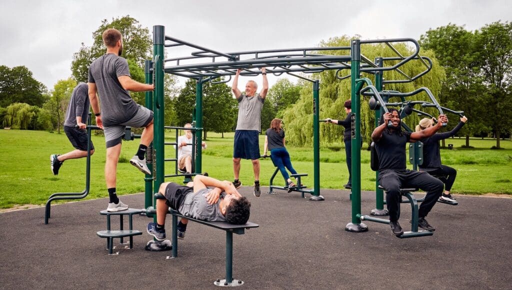 How Do Health Club Workouts Differ From Outdoor Or Home Workouts?